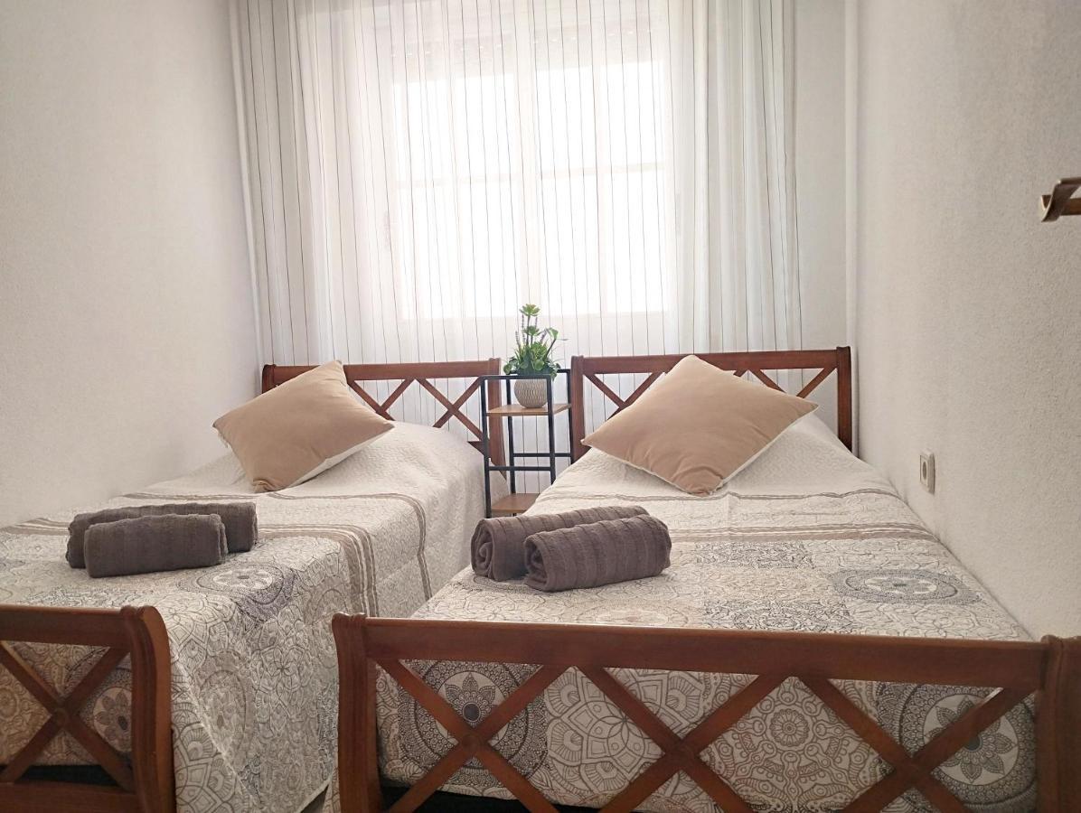 Torrevista Three Bedroom Apartment, Two Swimming Pools And Garage Torrevieja Kültér fotó