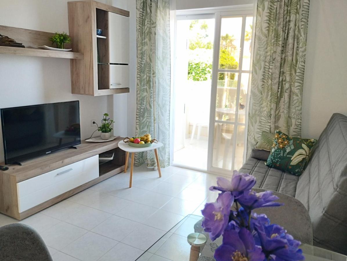 Torrevista Three Bedroom Apartment, Two Swimming Pools And Garage Torrevieja Kültér fotó