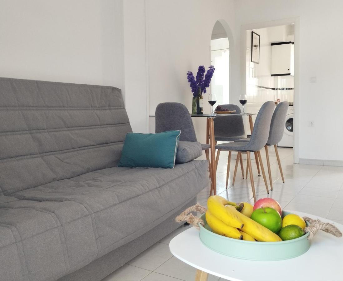 Torrevista Three Bedroom Apartment, Two Swimming Pools And Garage Torrevieja Kültér fotó